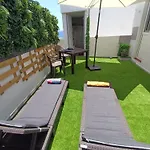 Avec Terrasse Et Vue *