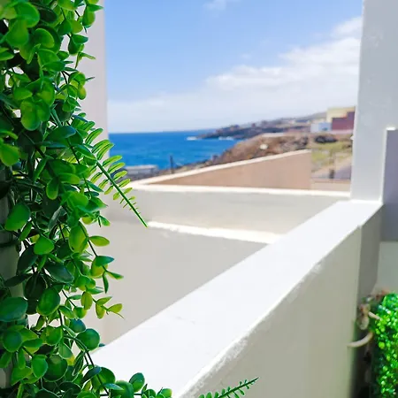Avec Terrasse Et Vue 公寓 *