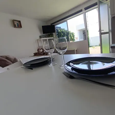 Avec Terrasse Et Vue 公寓 *